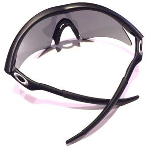 Oakley M Frame